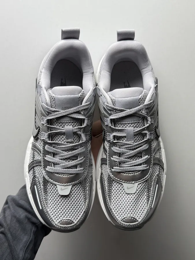 V2K Run Grey