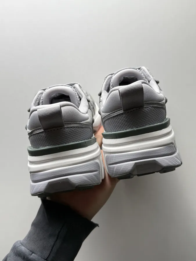 V2K Run Grey