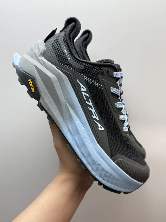 Altra Olympus 6 in Gray Black
