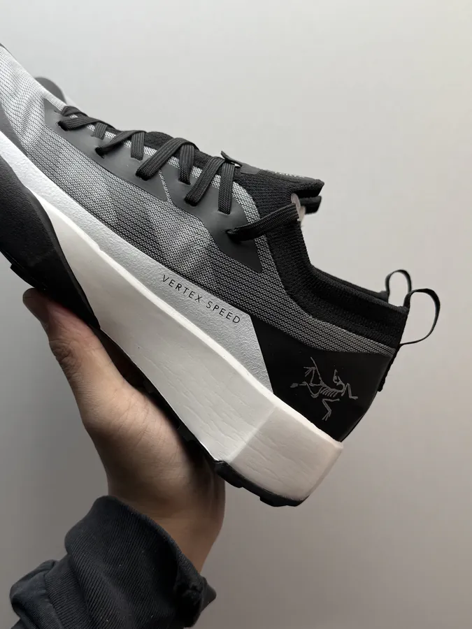 Vertex Speed Black High End Barefoot Shoe