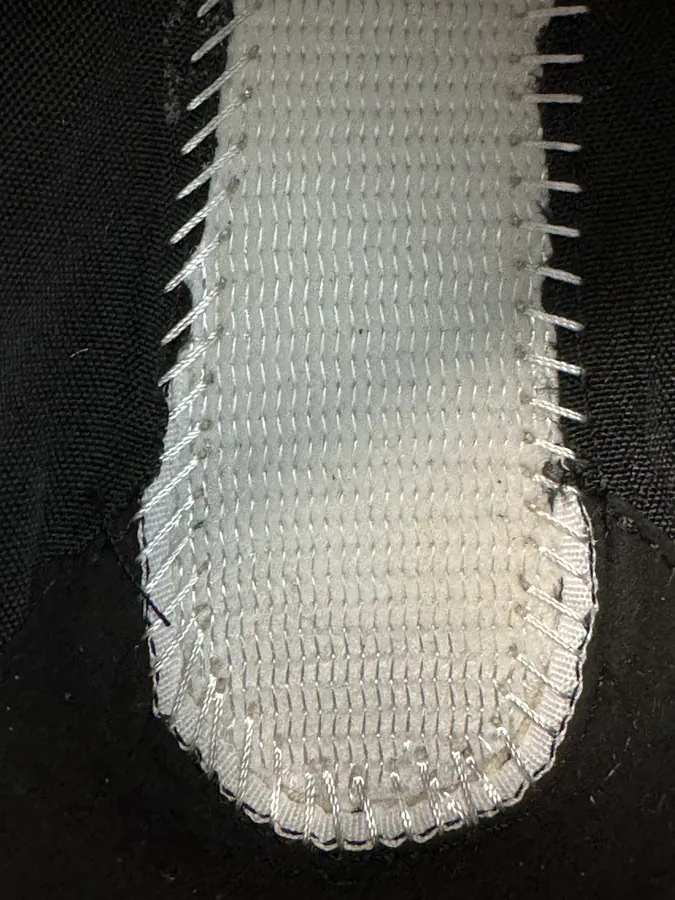 250 Con One Size Sporty Sneaker