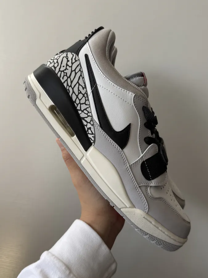 Legacy 312 Low White and Gray