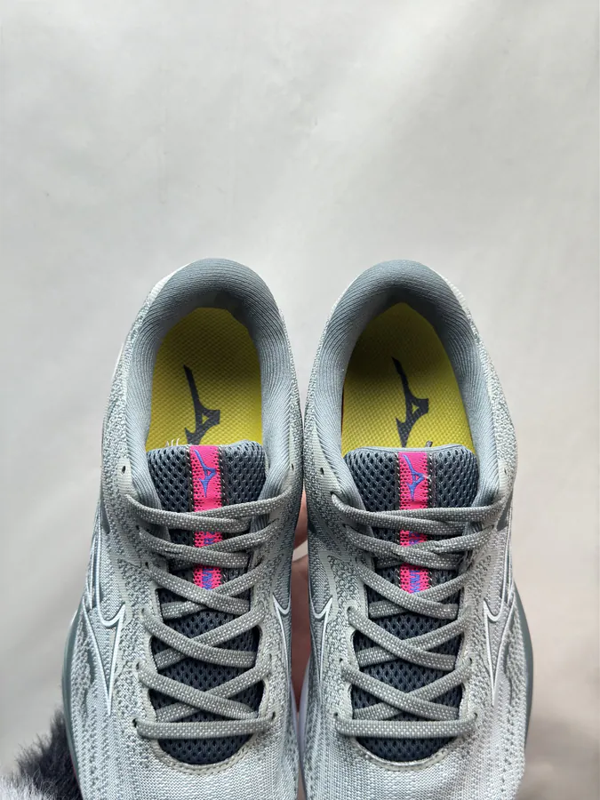 Mizuno Wave Rider 27 Grey