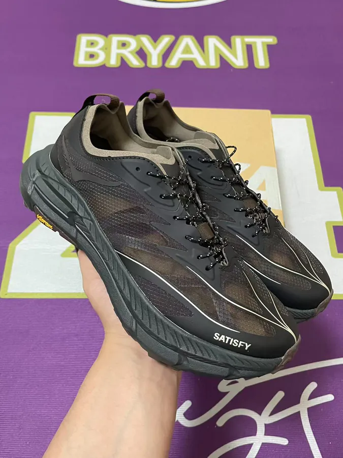 Satisfy x ONE ONE Mafate Speed 4 Low Top Running Shoes