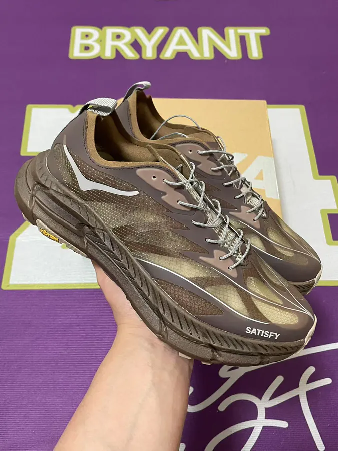 Satisfy x ONE ONE Mafate Speed 4 Low Top Running Shoes