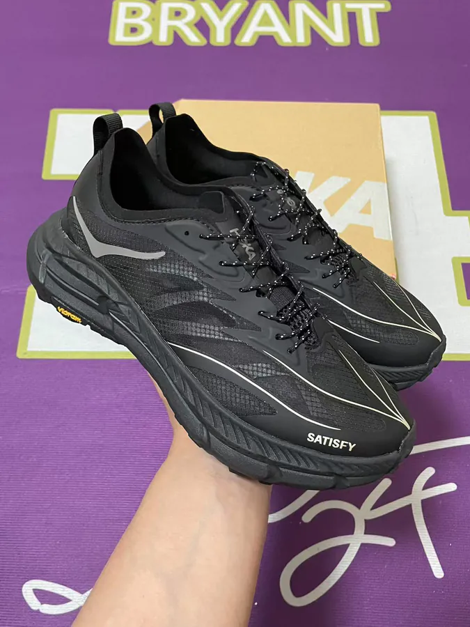 Satisfy x ONE ONE Mafate Speed 4 Low Top Running Shoes