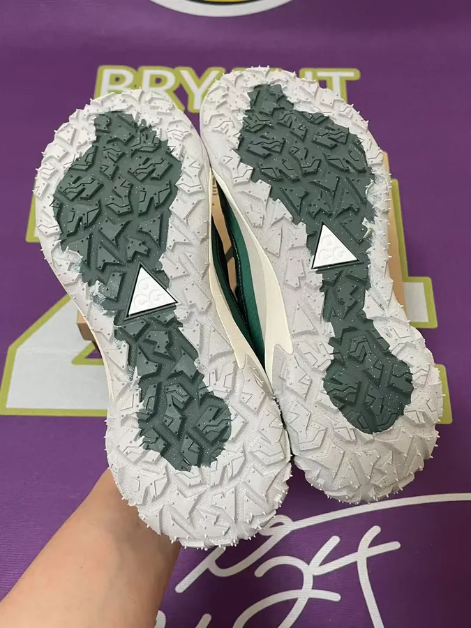 ACG Mountain Fly Low 2 Green Outdoor Sneaker