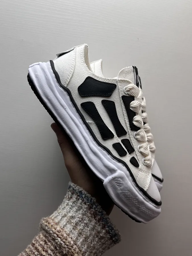 Maison Mihara Yasuhiro x Skel Top Low in Beige