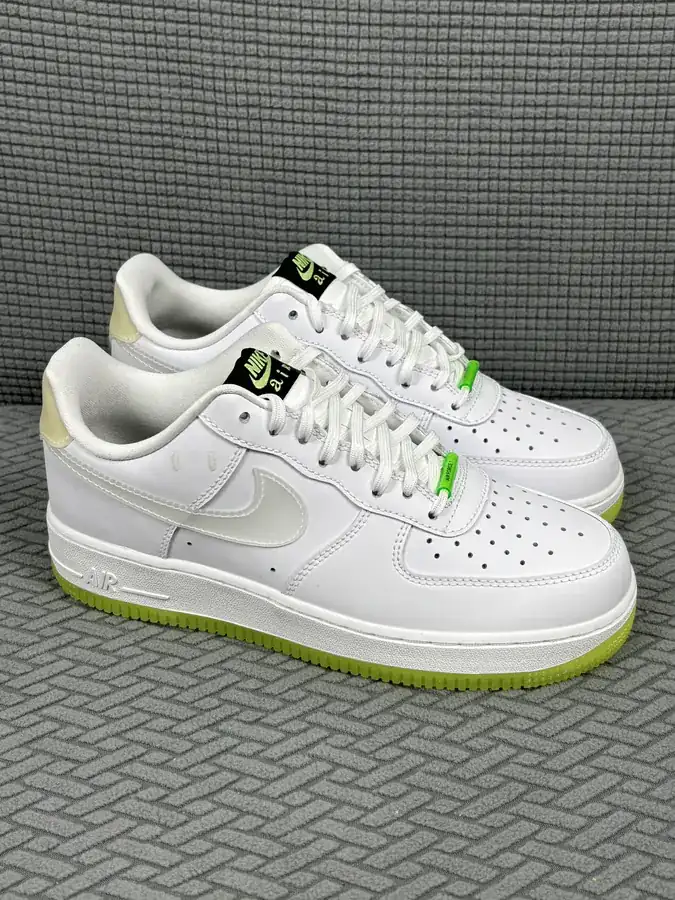 Nike Air Force 1 Low Classic Style, White and Green Color