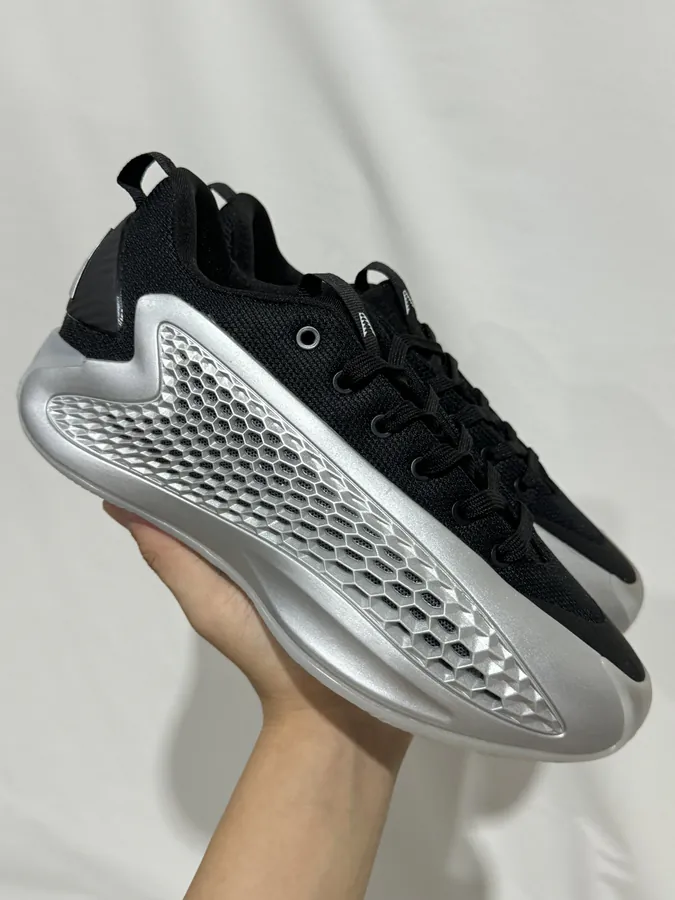 AE1 'Hua Zi Yi Dai' Mid Court Basketball Shoes