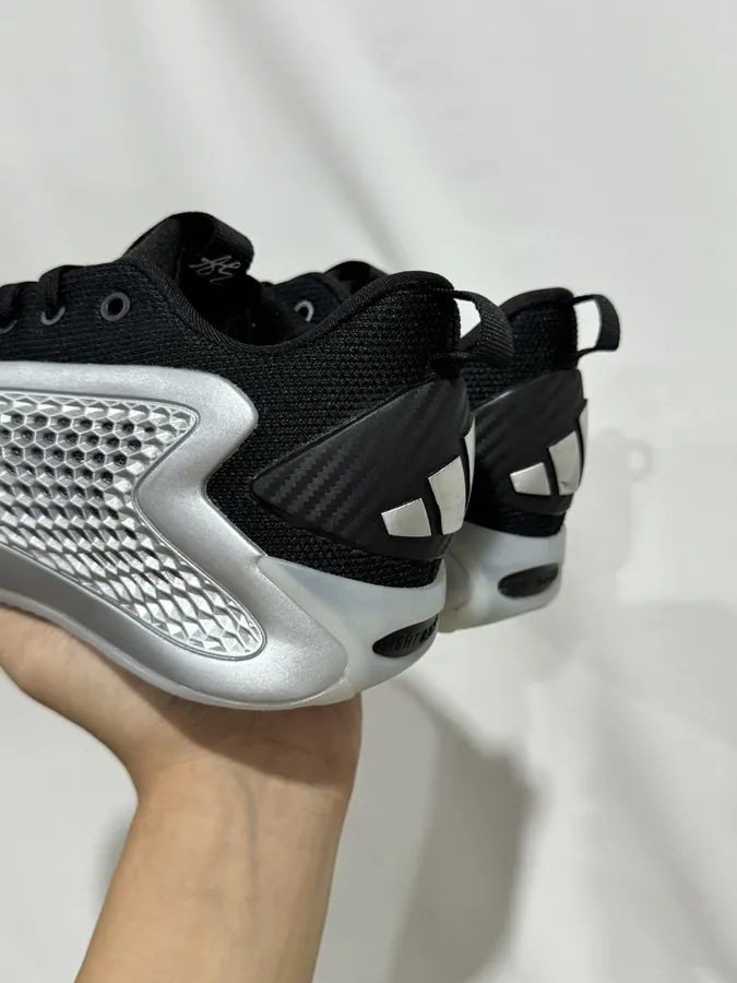 AE1 'Hua Zi Yi Dai' Mid Court Basketball Shoes