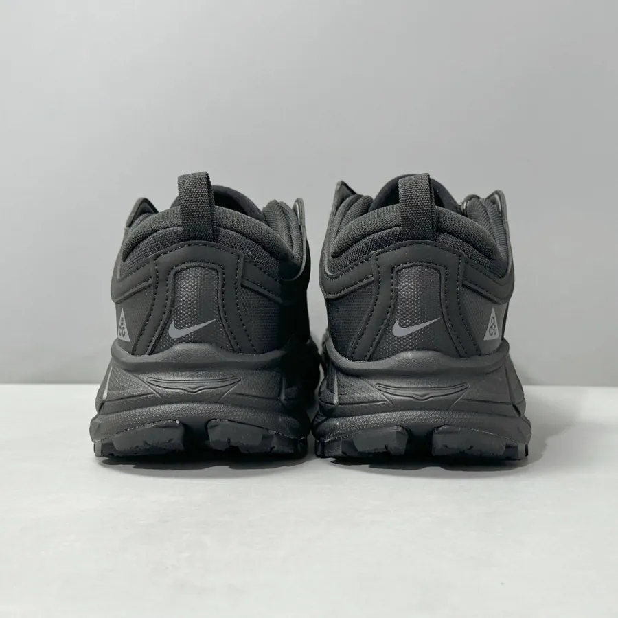 ACG Mountain Fly 2 Low Comfortable Outdoor Sneaker
