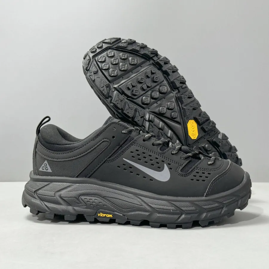 ACG Mountain Fly 2 Low Comfortable Outdoor Sneaker