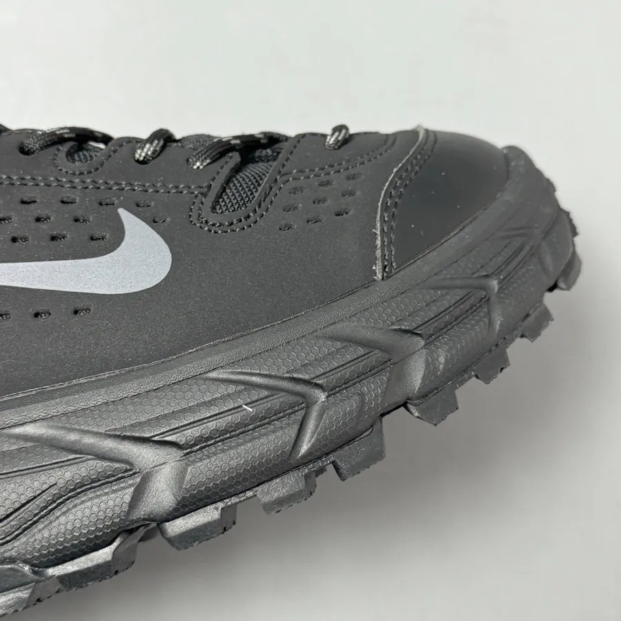 ACG Mountain Fly 2 Low Comfortable Outdoor Sneaker