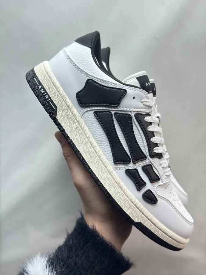 AMIRI Skel Top Low in White and Black