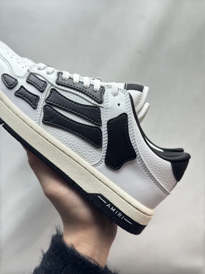 AMIRI Skel Top Low in White and Black