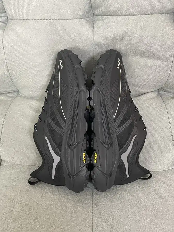 Satisfy x ONE ONE Mafate Speed 4 Low Top Running Shoes