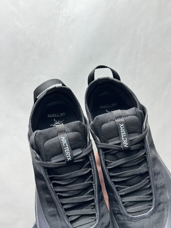 Vertex Aine Black High End Barefoot Shoe