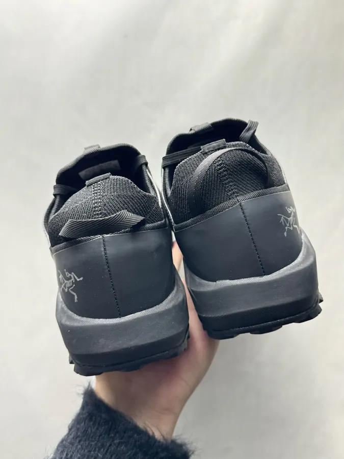 Vertex Aine Black High End Barefoot Shoe