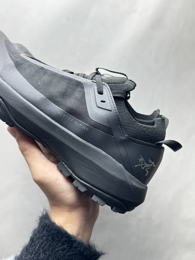 Vertex Aine Black High End Barefoot Shoe