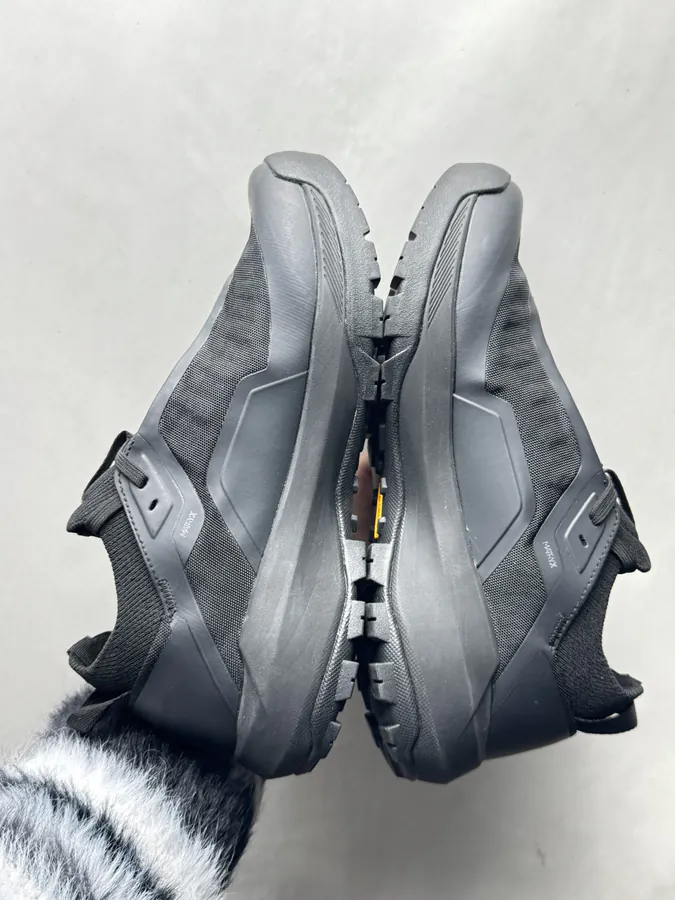 Vertex Aine Black High End Barefoot Shoe