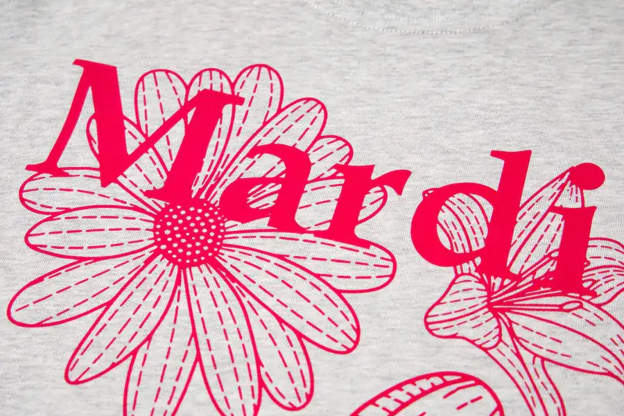 Mardi Mercredi Three Flowers Short Sleeve T shirt