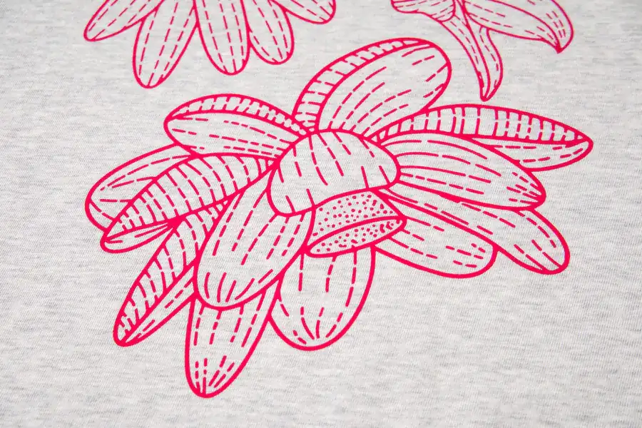 Mardi Mercredi Three Flowers Short Sleeve T shirt