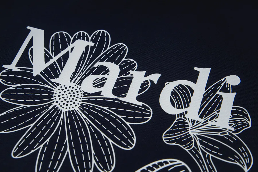 Mardi Mercredi Three Flowers Series Print T Shirt