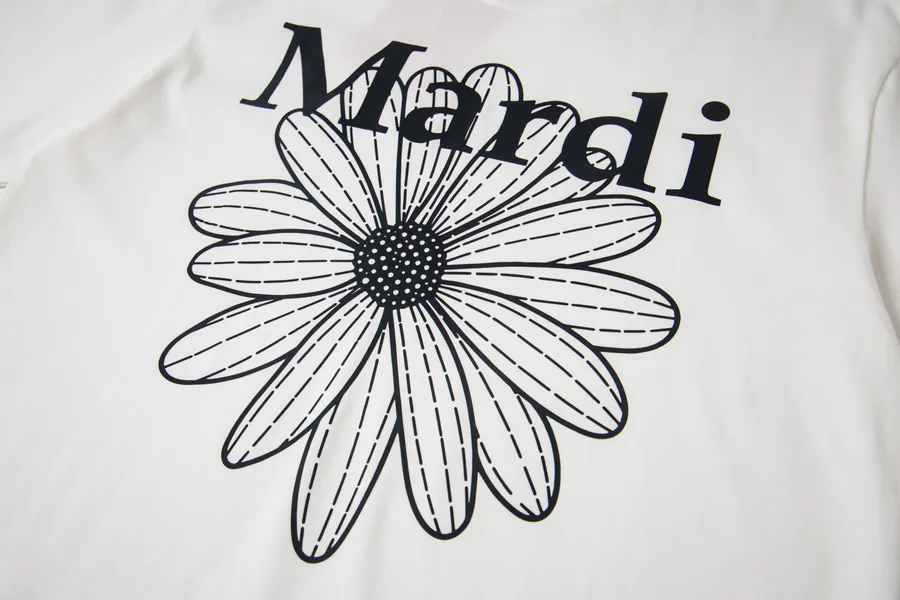 Mardi Mercredi Classic Daisy Print Round Neck Short Sleeve T Shirt