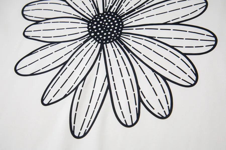 Mardi Mercredi Classic Daisy Print Round Neck Short Sleeve T Shirt
