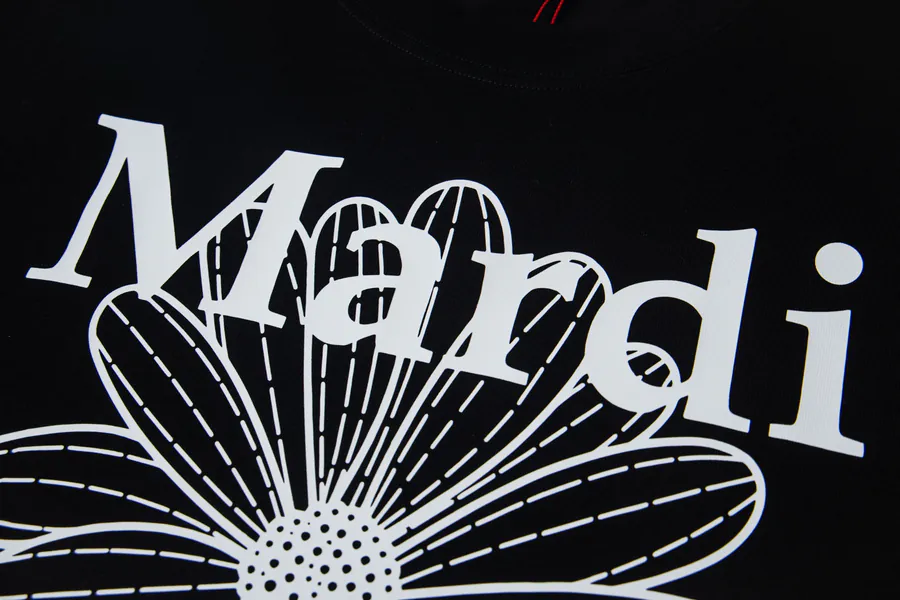 Mardi Mercredi Classic Daisy Print Round Neck Short Sleeve T Shirt