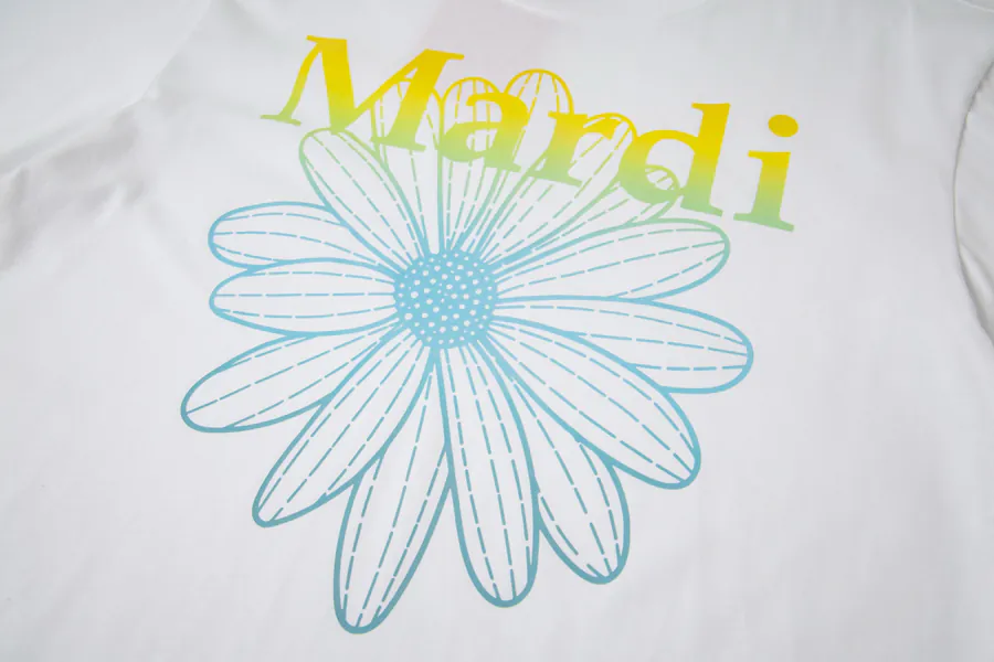 Mardi Mercredi Classic Daisy Print Round Neck Short Sleeve T Shirt