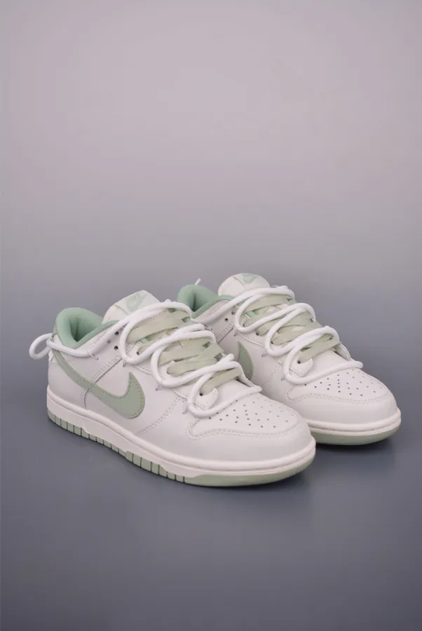 Nike SB Dunk Low Just Do It SSS Edition, Premium Material