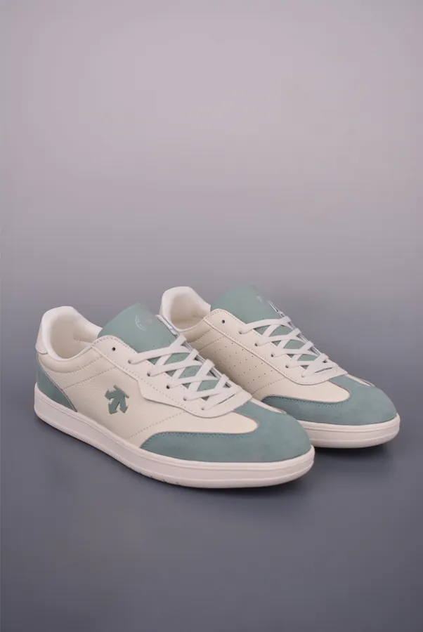 Con SB Retro Style Sneaker