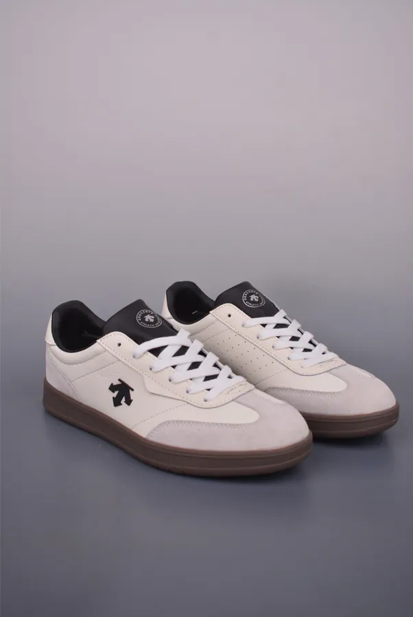 Con SB Retro Style Sneaker