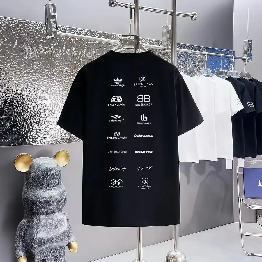 Balenciaga Paris Print Round Neck Short Sleeve T Shirt
