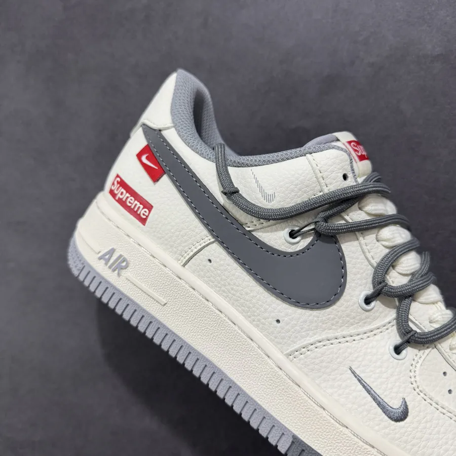 CX Exclusive Air Force 1 07 Low 'Dual Tone Gray Laces' Low Sneakers