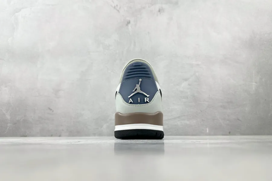 Jordan Legacy 312 Low in White and Green