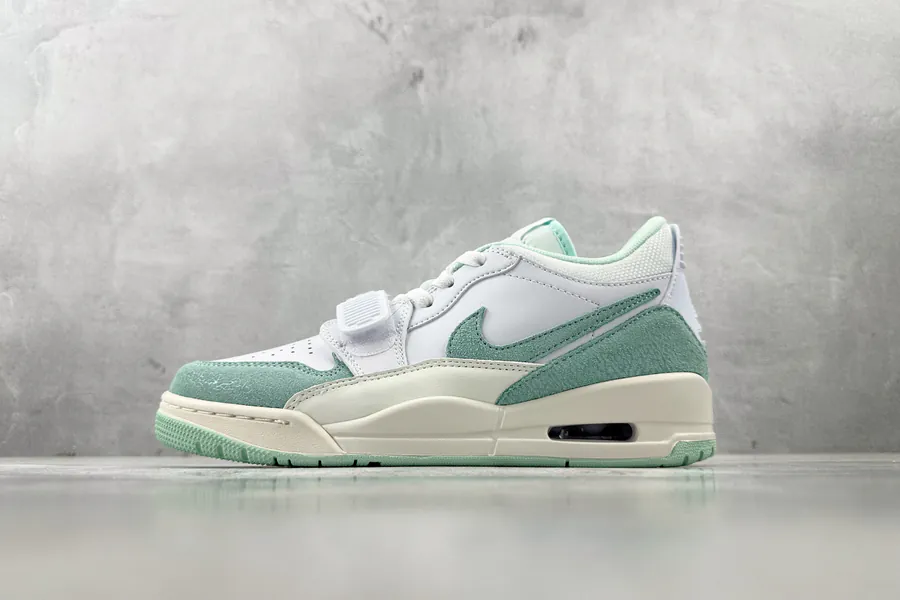 Jordan Legacy 312 LOW in White and Green