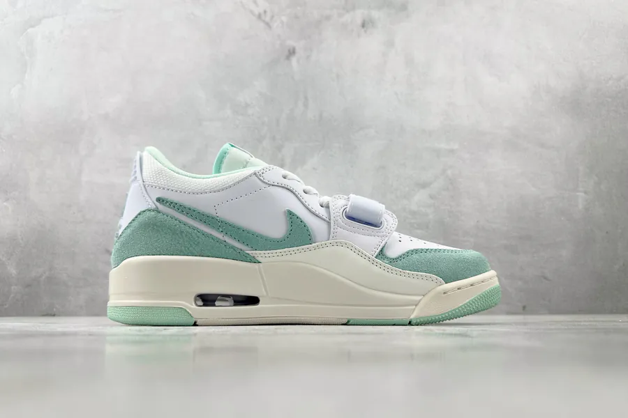 Jordan Legacy 312 LOW in White and Green