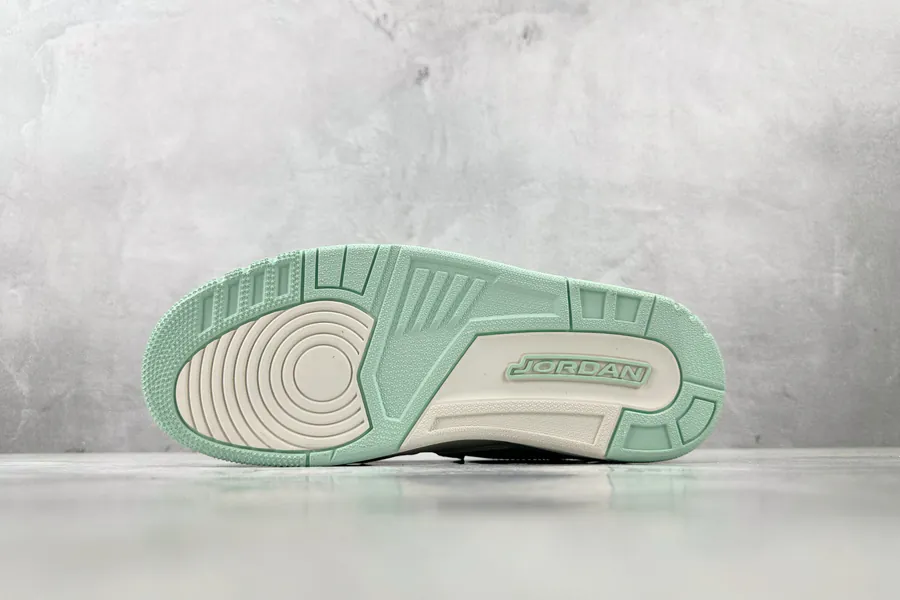 Jordan Legacy 312 LOW in White and Green