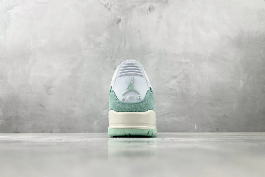 Jordan Legacy 312 LOW in White and Green