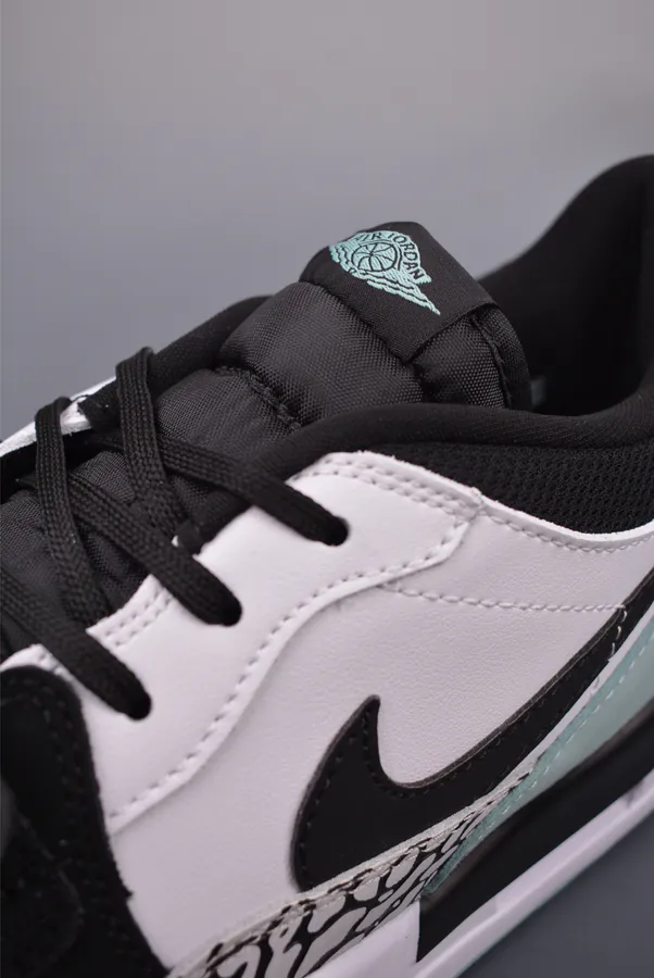 Air Legacy 312 Classic Colorway