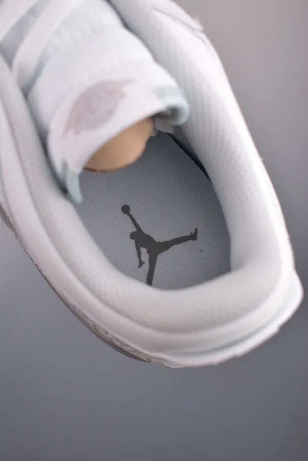 Air Jordan Legacy 312 Dimpled Panda Star Collection