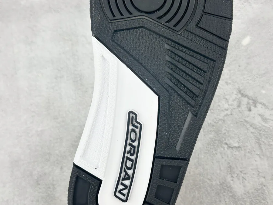 Jordan Legacy 312 LOW Black and White