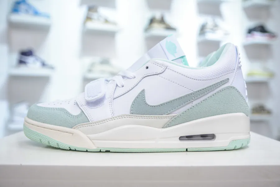 Air Jordan Legacy AJ312 Low Top White Mint Green