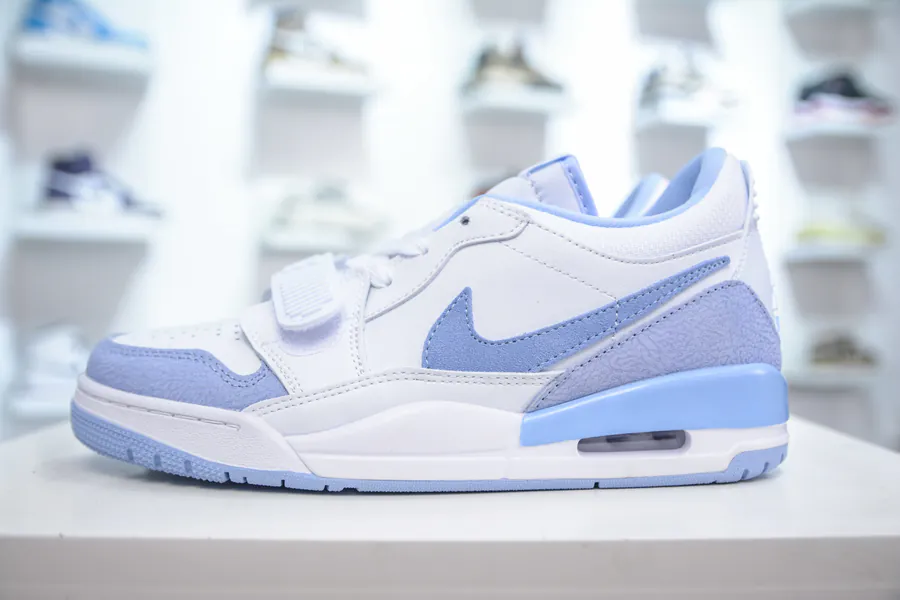 Air Jordan Legacy AJ312 Low Top White Blue