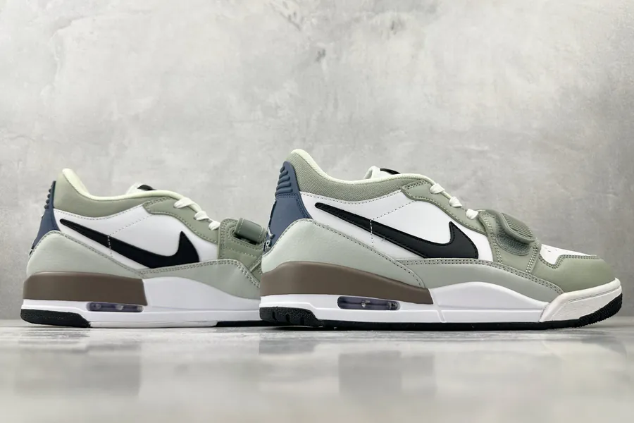 Jordan Legacy 312 Low in White and Green