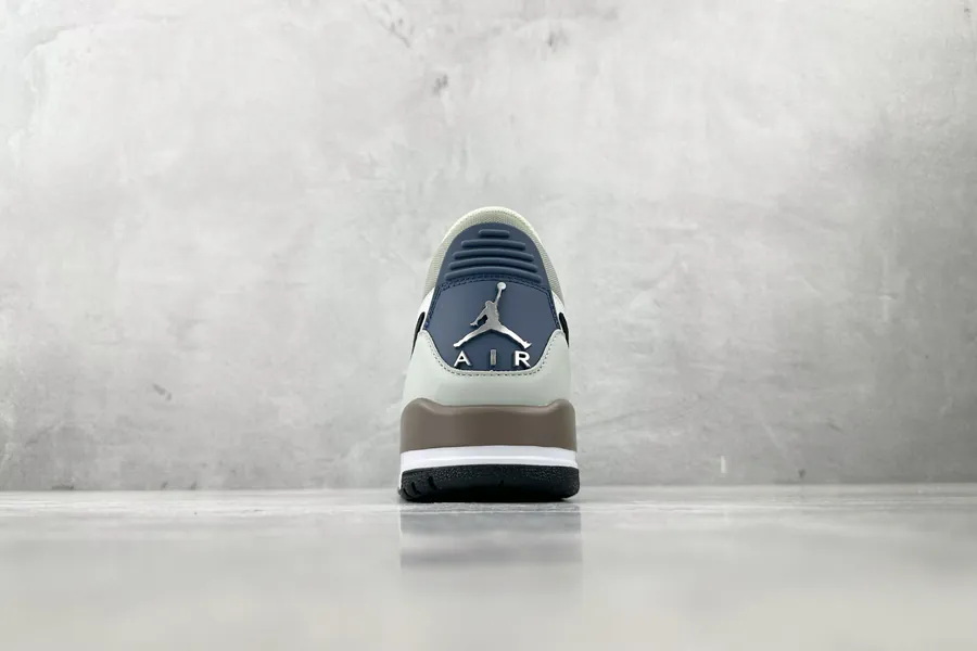 Jordan Legacy 312 Low in White and Green