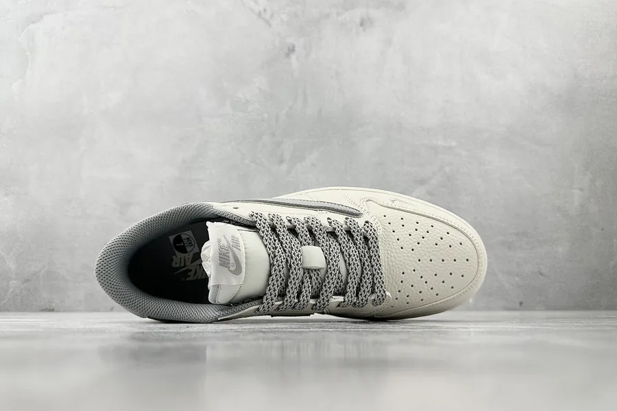 Air Jordan 1 Low ow SP Stuicy Collaboration